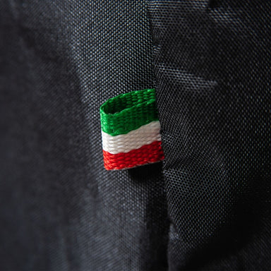 Italian flag detail on the Alfa Moderno 1 pizza oven cover
