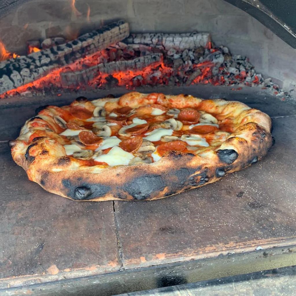 Ventura Preto Premium Pizza Oven